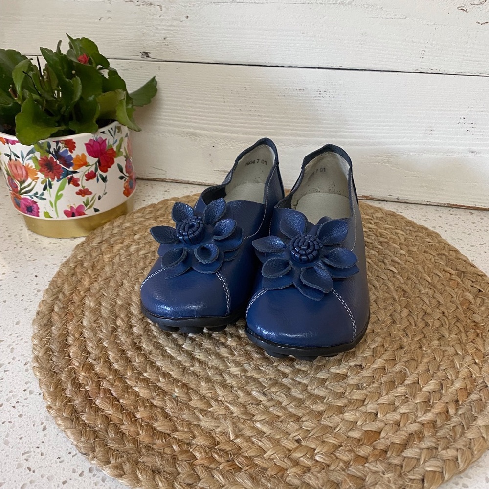 Wei Deng leather flat shoe with flower